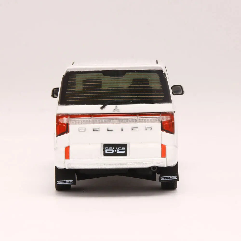 デリカD:5 1/43サイズ モデルカー(レジンモデル) MITSUBISHI MOTORS COLLECTION